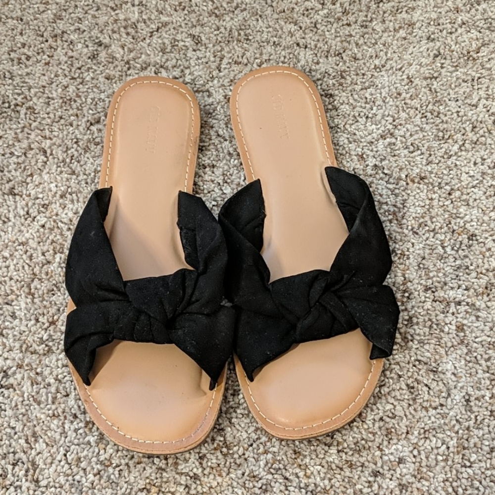 Old Navy black knot sandals size 10